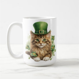 NIEDLICHE FLUFFY-KATZE, DIE FÜR STARTPATRICKS TAG  KAFFEETASSE
