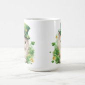 NIEDLICHE FLUFFY-KATZE, DIE FÜR STARTPATRICKS TAG KAFFEETASSE (Mittel)