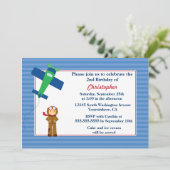 Niedliche Flugzeugpiloten Jungen Geburtstagsfeier Einladung (Stehend Vorderseite)