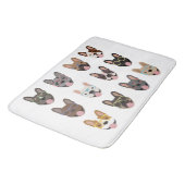 Niedliche französische Bullhunde mit Brillen Badematte (Schrägansicht)