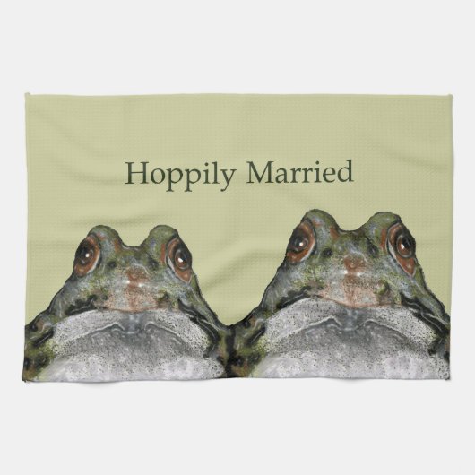 Niedliche Frosch-Paare: Hoppily verheiratet: Handtuch (Horizontal)
