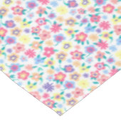 Niedliche Frühlingsblüten Tischdecke (Schrägansicht)