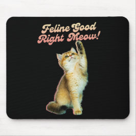 Niedliche Funny Cat Typografie mit Playful Kitten Mousepad