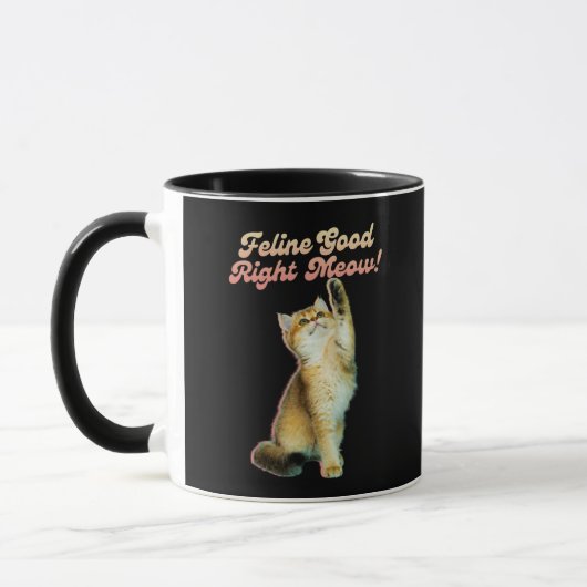 Niedliche Funny Cat Typografie mit Playful Kitten Tasse (Links)