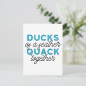 Niedliche Funny Ducks Puns Zitat Design Postkarte (Stehend Vorderseite)