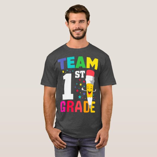 Niedliche Funny Pencil Crayon Team 1. T-Shirt (Vorne ganz)