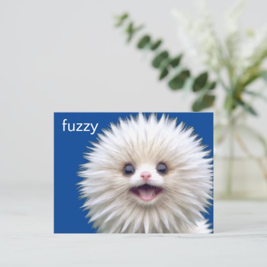Niedliche Fuzzy Kreatur Postkarte (Stehend Vorderseite)