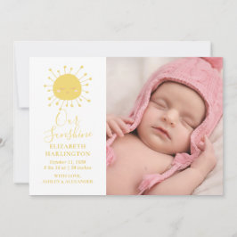 Niedliche gelbe Sonne. Neue Geburt für das Baby. S Ankündigung