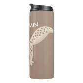 Niedliche gepunktete Gecko-Cartoon-Abbildung Thermosbecher (Nach rechts gedreht)