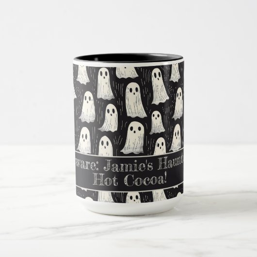 Niedliche Ghosts Schwarz & Weiß Halloween Custom Tasse (Zentrum)