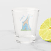 Niedliche Gigraffe mit Schmetterling-Cartoon Schnapsglas (Rückseite)