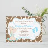 Niedliche Giraffe Boy Blue Baby Dusche Einladung (Stehend Vorderseite)