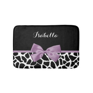 Niedliche Giraffe Druckvorschau Lila mit Namen Badematte