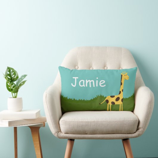 Niedliche Giraffe im Gras, Personalisiertes Kissen (Stuhl )