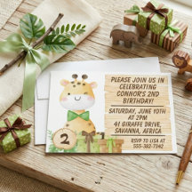 Niedliche Giraffe zum Geburtstag von Kleinkindern