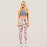 Niedliche Girl-Pink-Blume Capri Leggings<br><div class="desc">Mit diesem hübsch rosa Blumenmuster-Design werden Sie Ihre Trainings- oder Yoga-Routine austoben. Farbenfrohe und lebendige Art und Weise,  niedlich auszusehen,  während Sie trainieren im Zuhause,  Studio oder Fitnessraum.</div>
