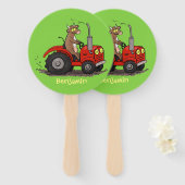 Niedliche glückliche Kuh, die einen roten Traktor- Fächer (Vorne und Hinten)