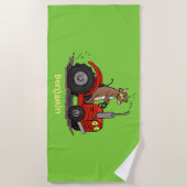 Niedliche glückliche Kuh, die einen roten Traktor- Strandtuch (Vorderseite)