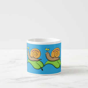 Niedliche, glückliche Schnecke auf einer Cartoon-I Espressotasse