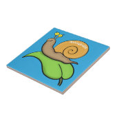 Niedliche, glückliche Schnecke auf einer Cartoon-I Fliese (Seite)