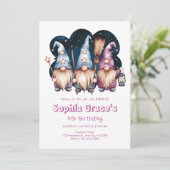 Niedliche Gnome-Freunde in Mitternacht Einladung (Stehend Vorderseite)