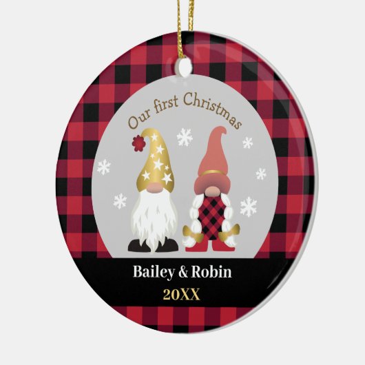 Niedliche Gnome Unser erstes Weihnachtsbüffel Kari Keramik Ornament (Links)