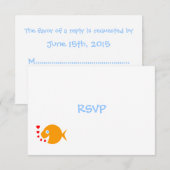 Niedliche Goldfish & Hearts Beach Wedding RSVP Car Karte (Vorne/Hinten)