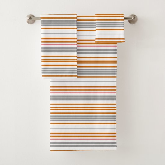 Niedliche graubraune Streifen Badhandtuch Set (Insitu)