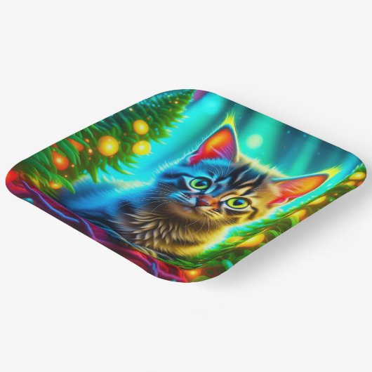 Niedliche graue Kätzchen mit Weihnachtsbäumen Pappteller (Gewinkelt)