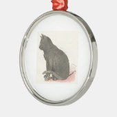 Niedliche graue Katzen-Weihnachtsverzierung Silbernes Ornament (Links)