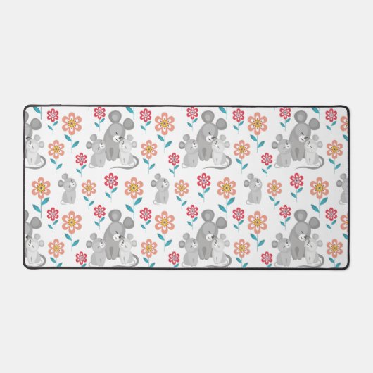 Niedliche graue Mäusemutter mit zwei Säuglingen Schreibtischunterlage (Vorderseite)