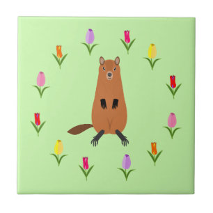 Niedliche Groundhog- und Tulip-Blume Fliese