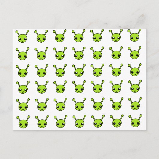 Niedliche grüne Außerirdischen Postkarte (Vorderseite)