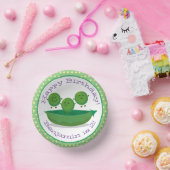 Niedliche grüne Erbsen in der Abbildung des Cartoo Pappteller (Party)