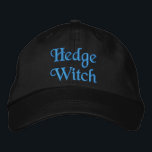 Niedliche grüne HedgeHexe Zitat Türkisblau Bestickte Baseballkappe<br><div class="desc">Ein niedlicher personalisiert türkisfarbener,  bestickter,  schwarzer Baseballdeckel mit den Worten Hedge Hexe. Eine coole Geschenkidee zum Geburtstag.</div>