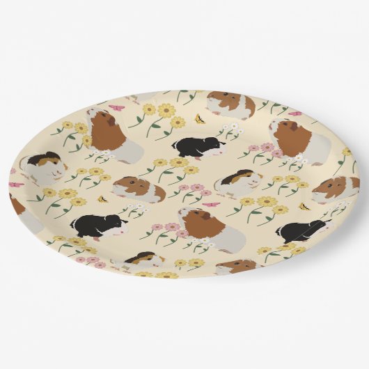 Niedliche Guinea Schweine im Blumengartenmuster - Pappteller (Schrägansicht)
