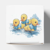 Niedliche Gummiente in blauer Kleidung Geschenkschachtel (Oben)