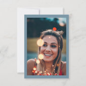 Niedliche gürtelpastellfarbene Kerzen Kuchen Foto  Einladung (Rückseite)