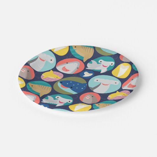 Niedliche Haiarten Pappteller (Schrägansicht)