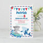 Niedliche Haie Einladung Funny Birthday Party (Stehend Vorderseite)