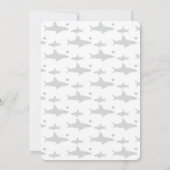 Niedliche Haie und vertikale Babydusche Einladung (Rückseite)