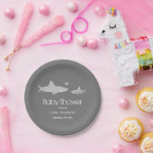 Niedliche Haifische mit solidem grauem Hintergrund Pappteller (Party)