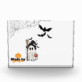 Niedliche Halloween-Geisterhaube mit Broom und Pum Fotoblock