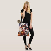 Niedliche Halloween-Hexenkuh Tasche (Am Model)
