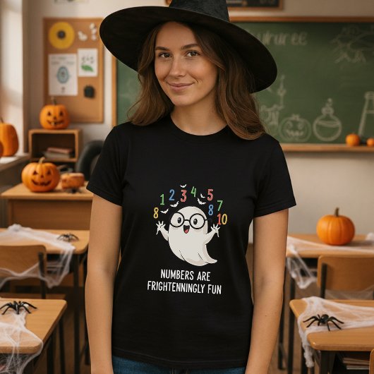 Niedliche Halloween-Zahlen sind erschreckend lusti T-Shirt