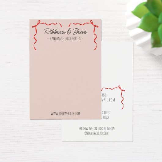 Niedliche handgefertigte Accessoires mit rotem Bug (Schreibtisch)