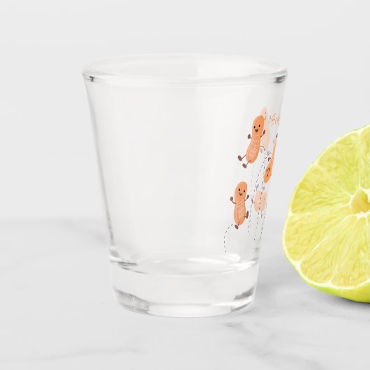 Niedliche Happy Jumping Erdnüsse Cartoon Illustrat Schnapsglas (Links)