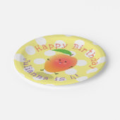 Niedliche Happy Mango Gelb Cartoon Illustration Pappteller (Schrägansicht)