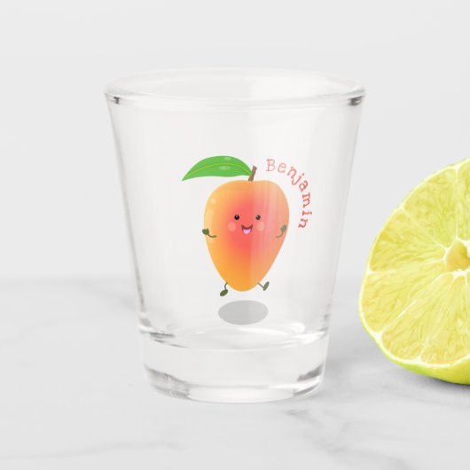 Niedliche Happy Mango Gelb Cartoon Illustration Schnapsglas (Vorderseite)