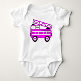 Niedliche, hellrosa Girls Fireruckdesign Baby Strampler